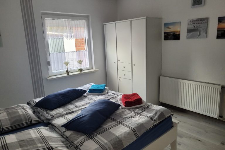 Ansicht Schlafzimmer Erdgeschoss Ferienhaus Amelsberg in Leer Fewo Ferienwohnung Unterkunft