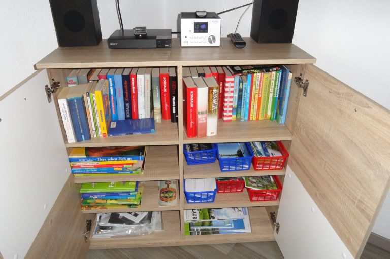 Bücher Spiele Infomaterial Ferienhaus Amelsberg Unterkunft Fewo Ferienwohnung in 26789 Leer Ostfriesland