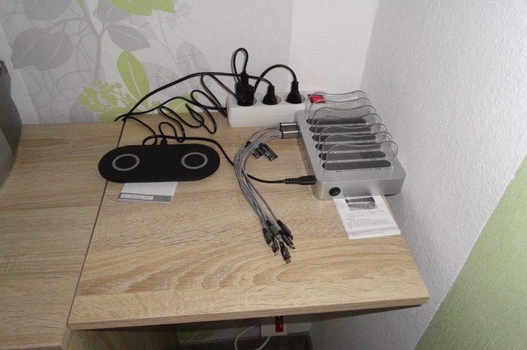 Ladestation Handy Smartphone Ferienhaus Unterkunft Ferienwohnung Fewo Amelsberg in 26789 Leer Ostfriesland