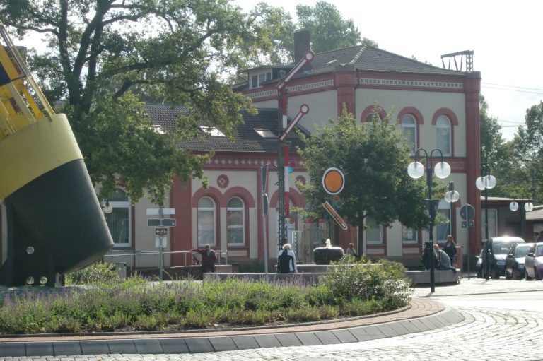 Bahnhof Leer Ostfriesland Busbahnhof behindertengerecht barrierefrei Ferienhaus Amelsberg Ferienwohnung