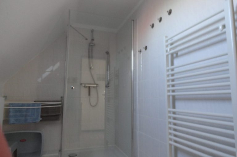 Bad Dusche Badheizkörper Ferienhaus Amelsberg Fewo Ferienwohnung in 26789 Leer Ostfriesland
