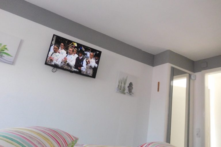 Fernseher Ferienwohnung Ferienhaus Fewo Leer Ostfriesland