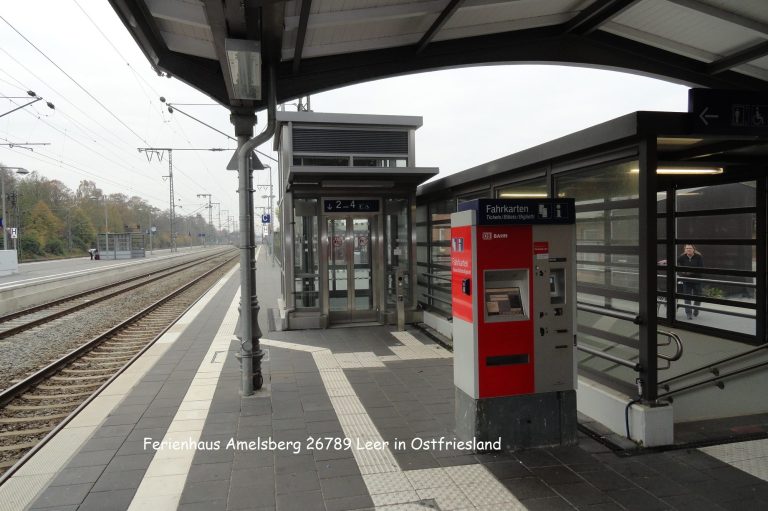 Bahnhof Bahnsteig in Leer Ferienhaus Ferienwohnung Fewo behindertengerecht barrierefrei