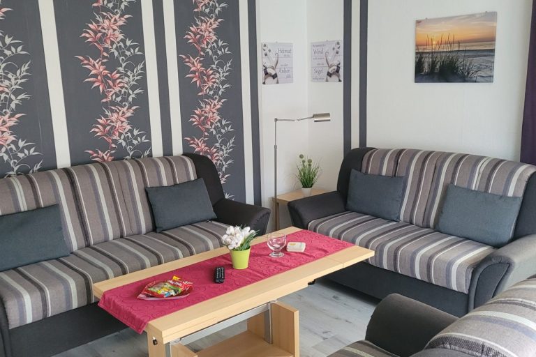 Couch Sofa Tisch Fewo Ferienwohnung Ferienhaus Unterkunft Amelsberg in 26789 Leer Ostfriesland