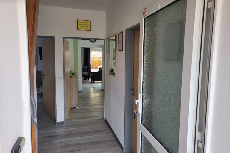 Eingang Haustür keine Schwellen Ferienhaus Fewo Amelsberg Leer Ostfriesland